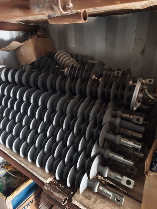 Изоляторы высоковольтные