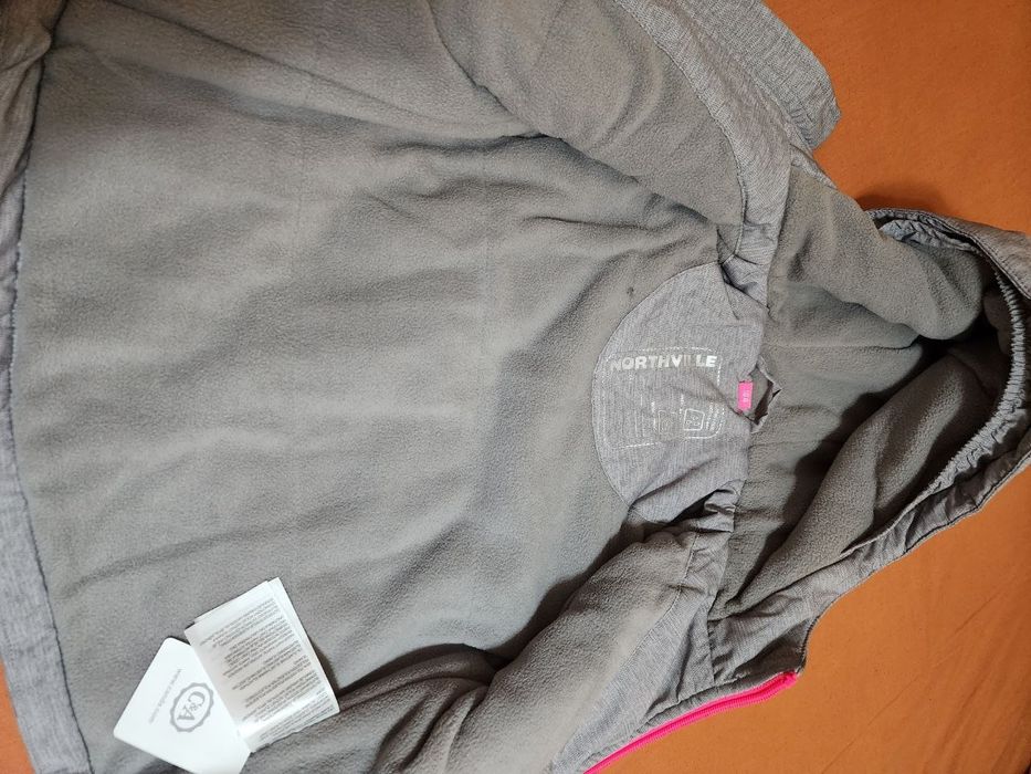 куртка C&A на 104 см или 4 года.