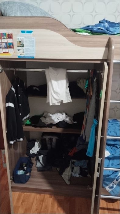 Продам мебель в отличном состояний