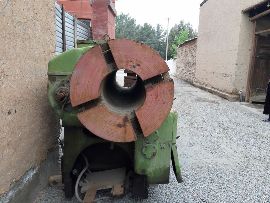 Трубанарезной станок сотилади, Наманганда.
