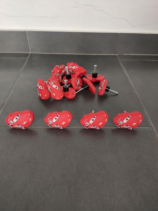 Tablou Cars Fulger McQueen, 16 butoni și lustra