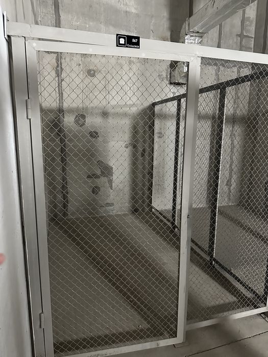 Продаеться две кладовки