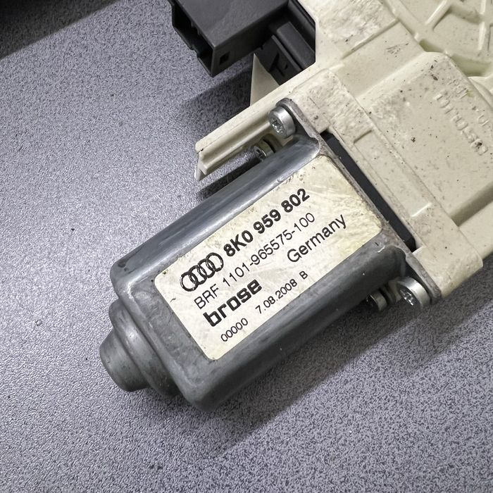 Стеклоподьемник моторчик ауди а4 b8