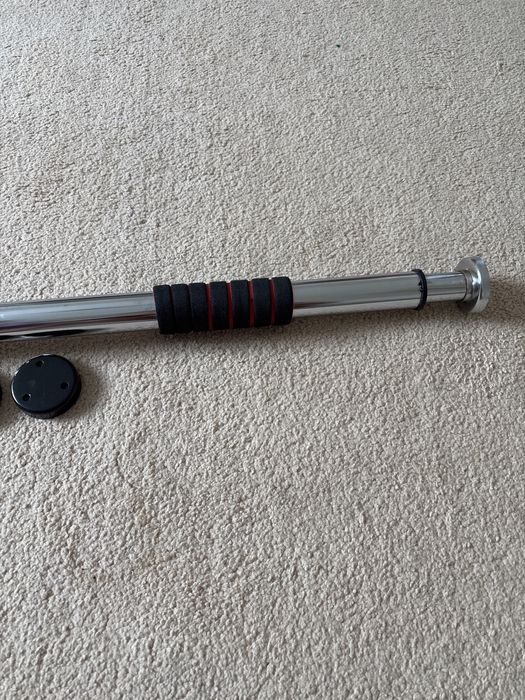 Турник распорный