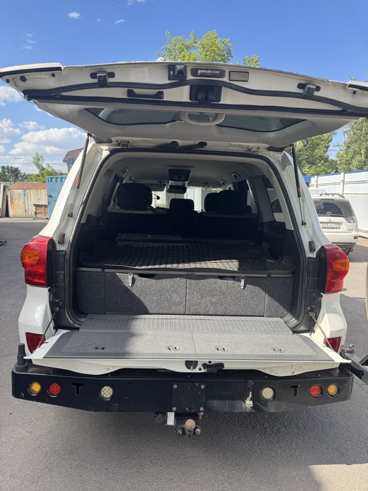 Land Cruiser 200