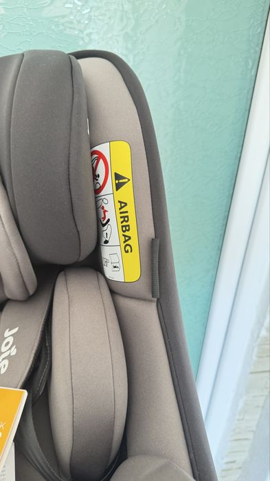 Scaun auto rotativ Joie Spin 360 (0-18 kg) – ISOFIX