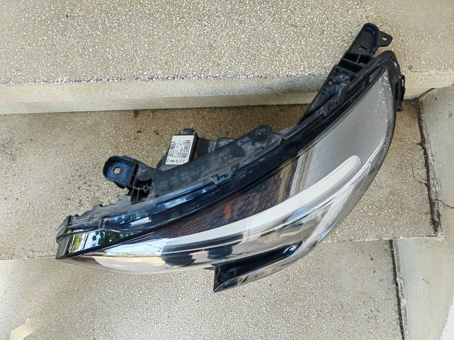 Фар Renault Clio 5 LED 19-23г. Ляв / Фар Рено Клио 5 Оригинален