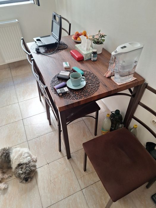 Bucătărie completă +masă și scaune