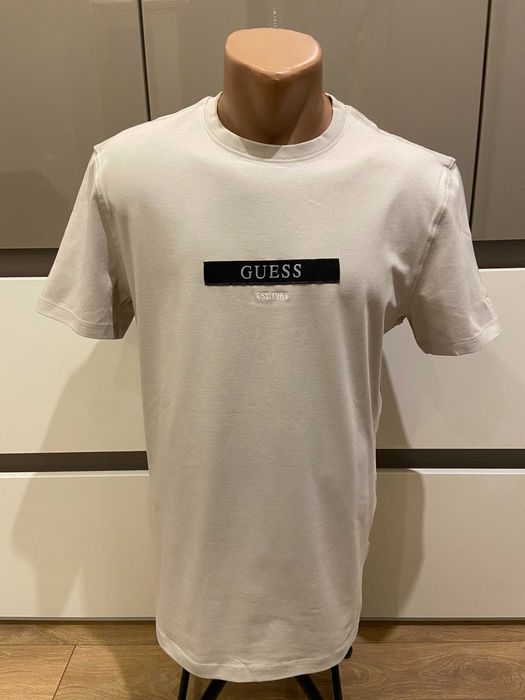 GUESS оригинална тениска, светло сива, размер: L, нова