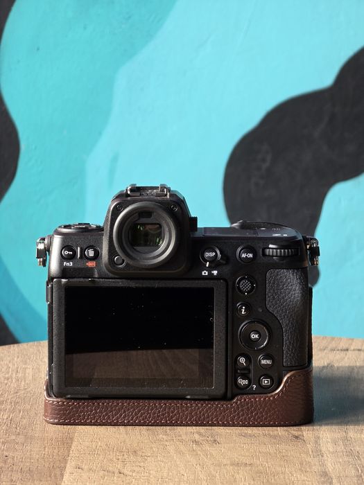 Nikon Z8 garantie 3 ani