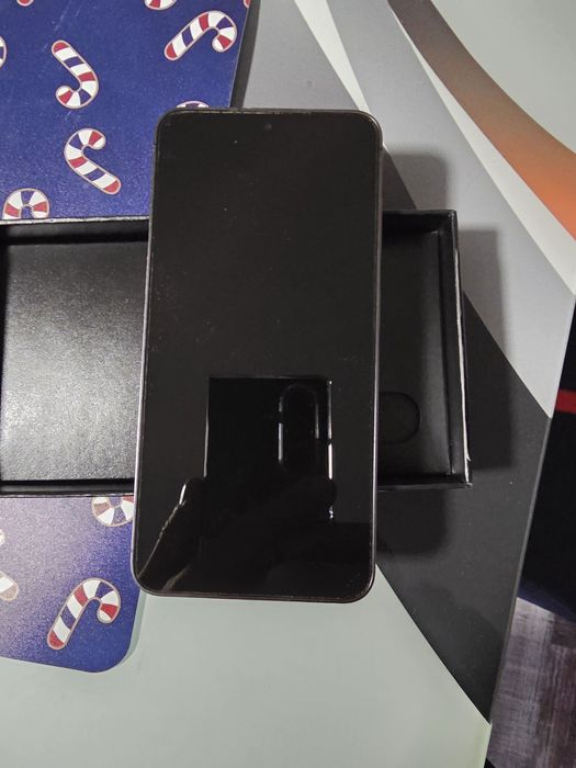 Прадавам самсунг с24 256