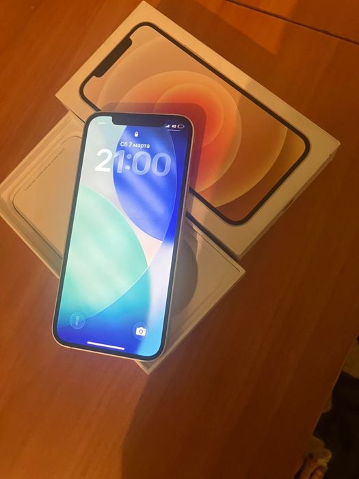 Продам айфон 12 срочно