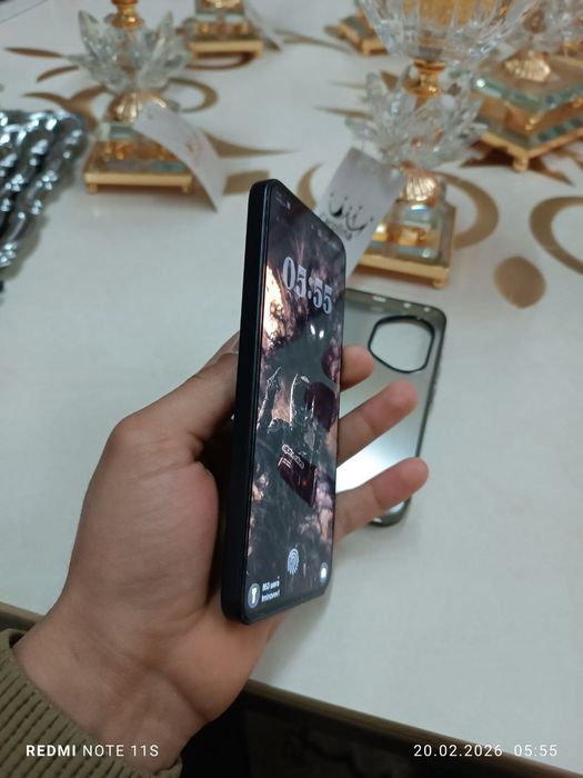 Honor 400  5g holati ideal