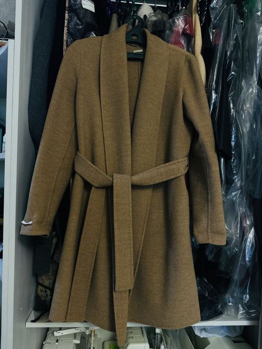 Продам пальто Massimo Dutti