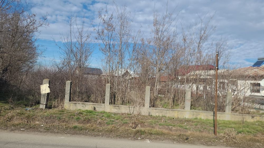 Teren de Vânzare! 6900m² Intravilan! Jud.Dâmbovița! Oportunitate pentru investiții! Preț/mp 12€ discutabil!