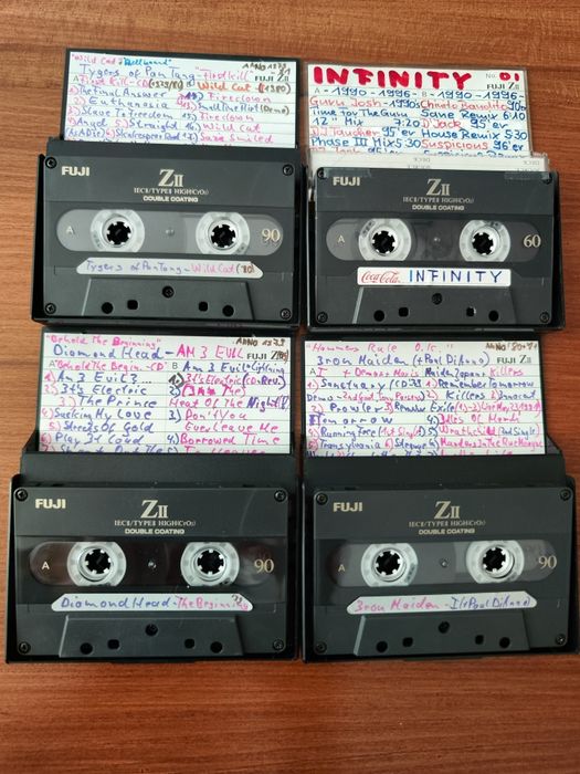 Casete audio de calitate cu muzica Tehno-Trance, etc
