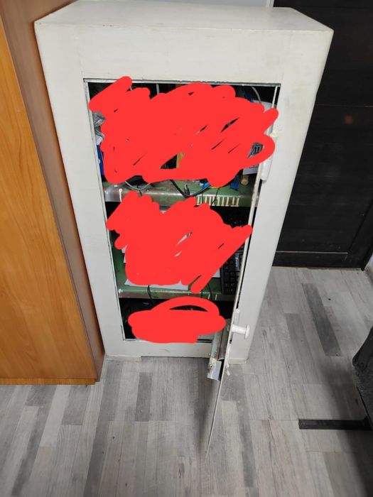 Офисная мебель продам