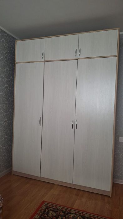 Продам шкаф очень большой