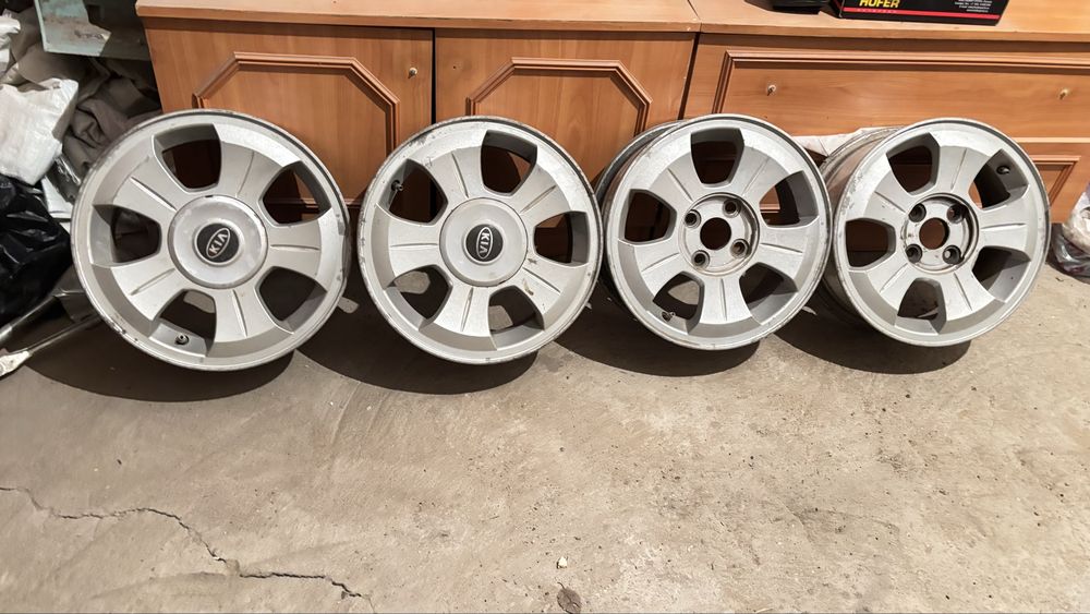 Продам титанки на Киа (комплект R14