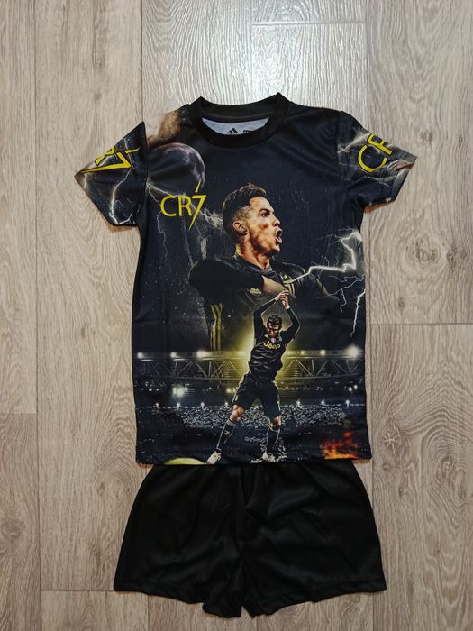 Роналдо черен с лик жълта 7