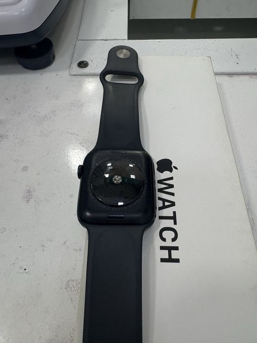 Продам Apple watch SE 2 44mm