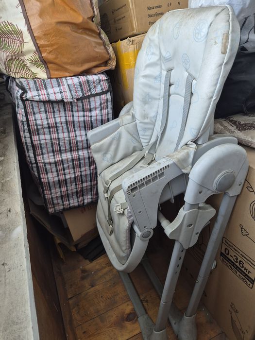 Отдам даром стульчик для кормления