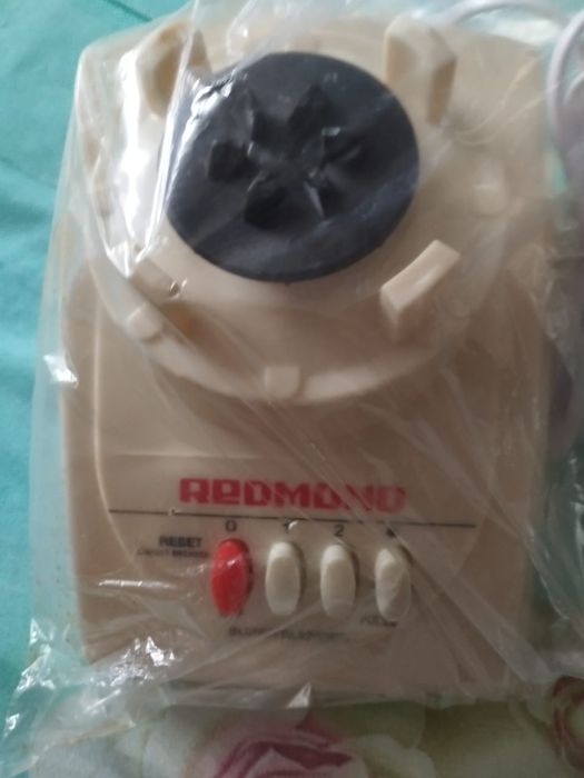 Продам блендер мы не пользуемся