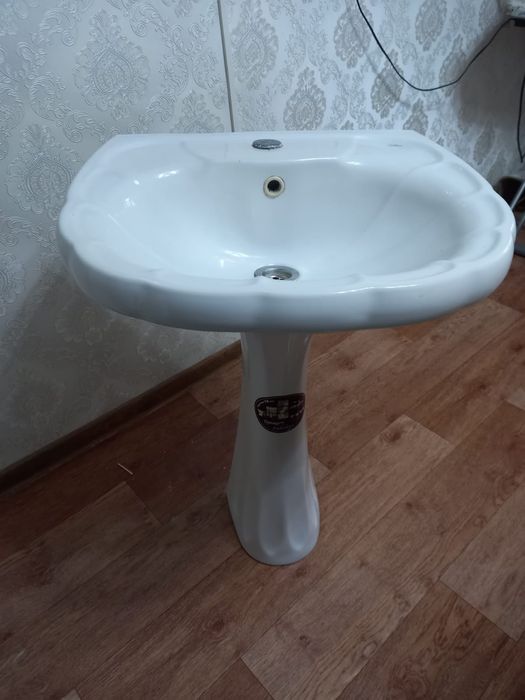 Унитаз и раковина