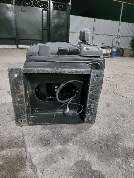 Сидение на спецтехнику.