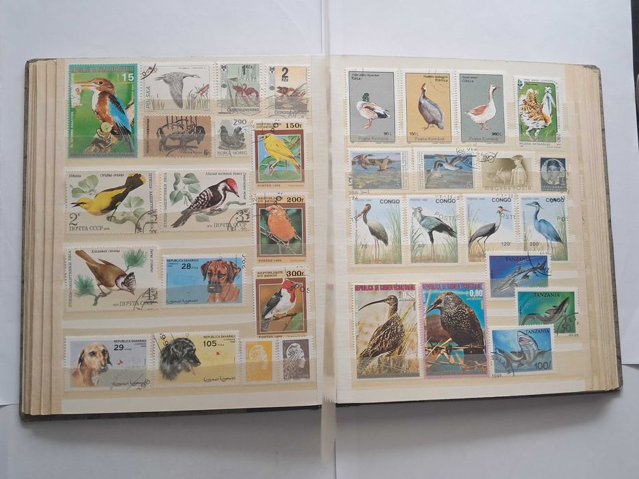 Пощенски марки тема ”Животни”.