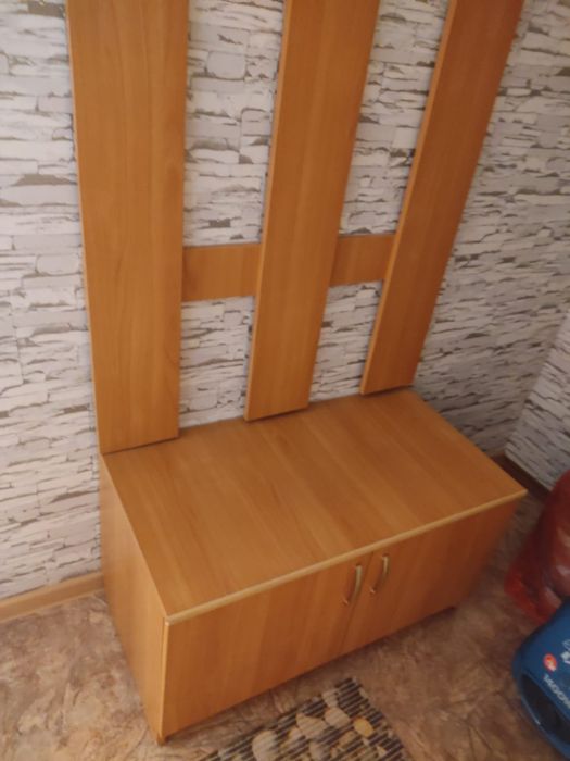 Продам хорошую прихожую