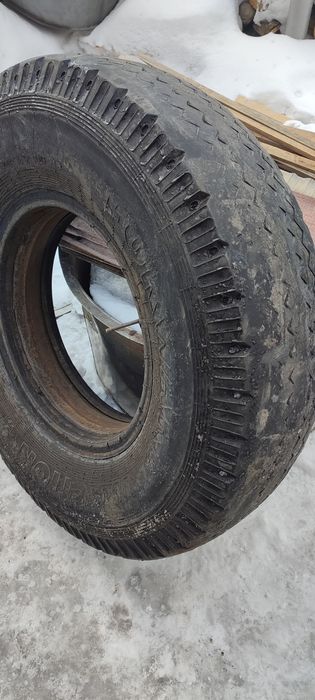 Шины грузовые б/у без дисков