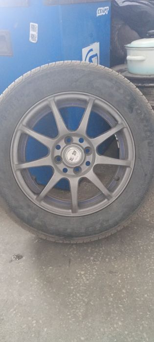 Продам комплект резины с дисками