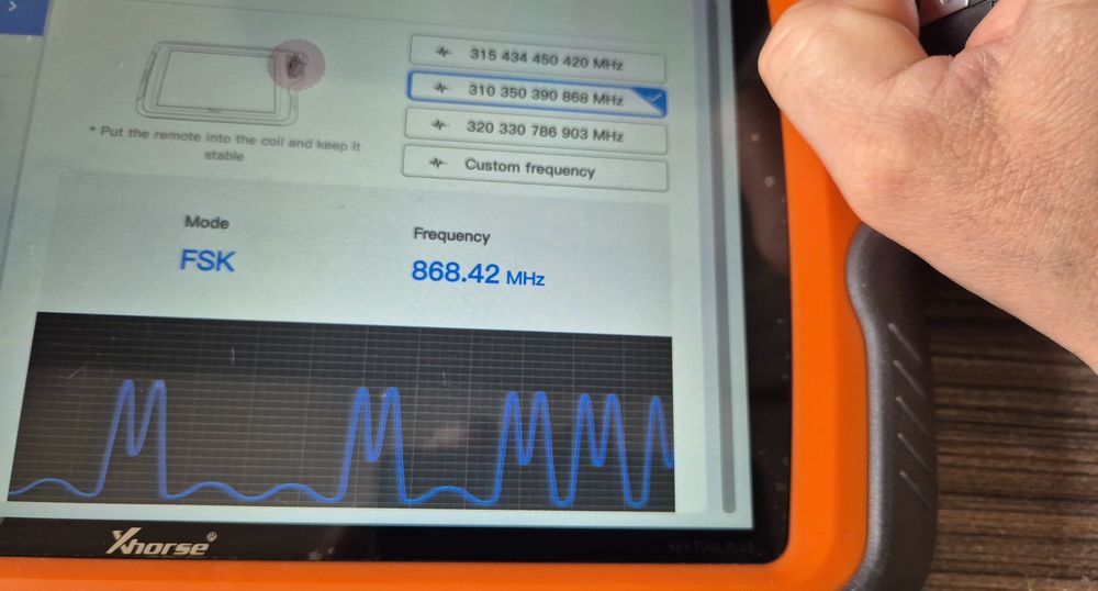Ключ ОЕМ Bmw e90,е91,e92,е60,e61,e70,e87 868mhz-презареждаема Батерия!