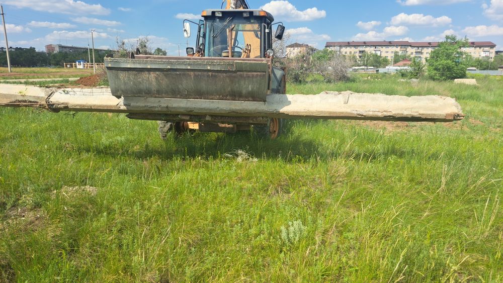 Экскаватор погрузчик 3в1 аренда, услуги