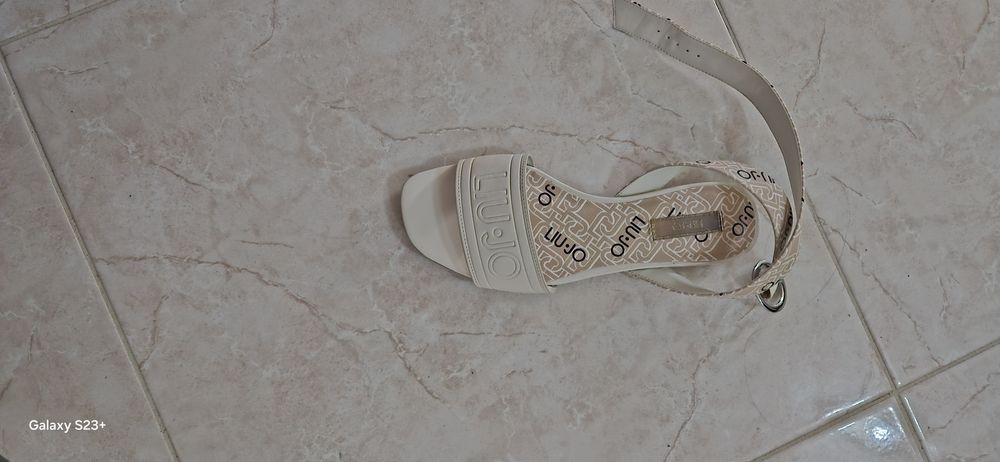 Liu jo бели сандали