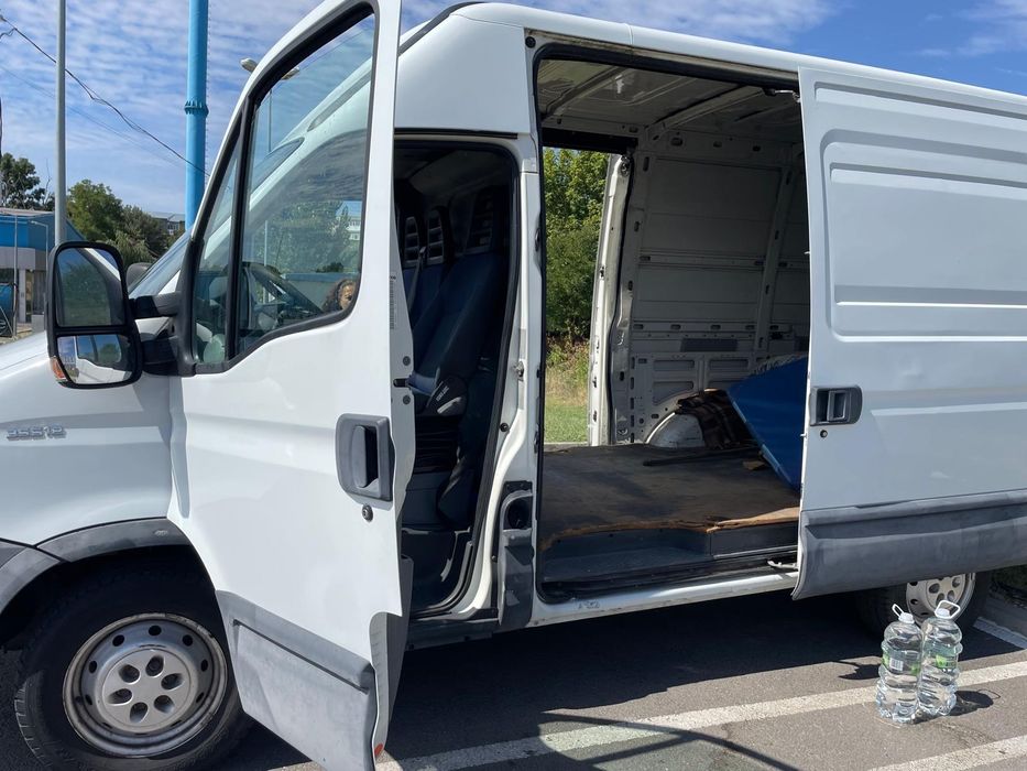 Vând duba IVECO 2.3