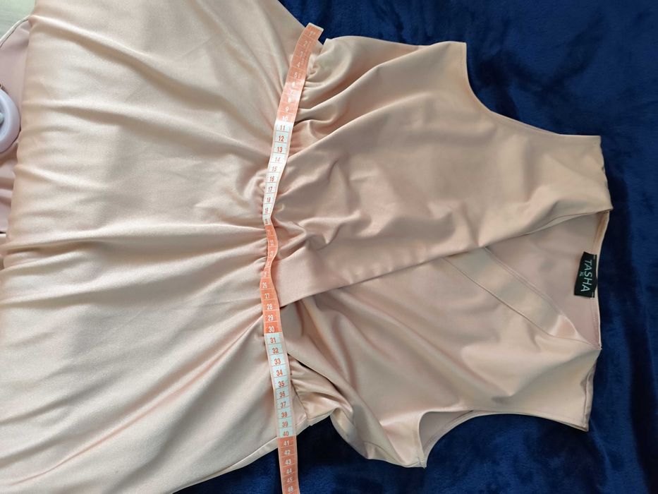 Официална дълга розова рокля