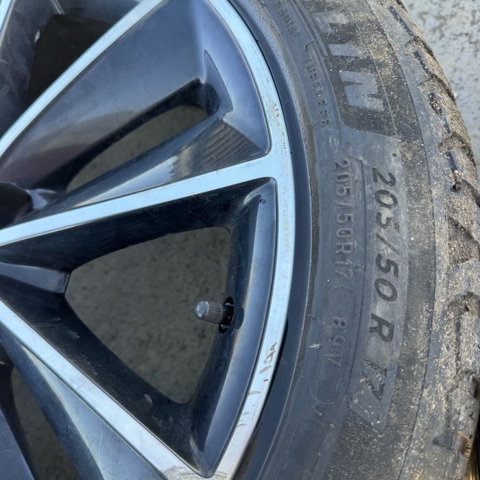Set Roti Jante cu Anvelope 205/50 R17, 5x114,3 Renault Megane 3,4 ,Talisman,Fluence,Scenic 3,Laguna 3,Latitude,Koleos 1,Kadjar,Duster,Qashqai,Juke
