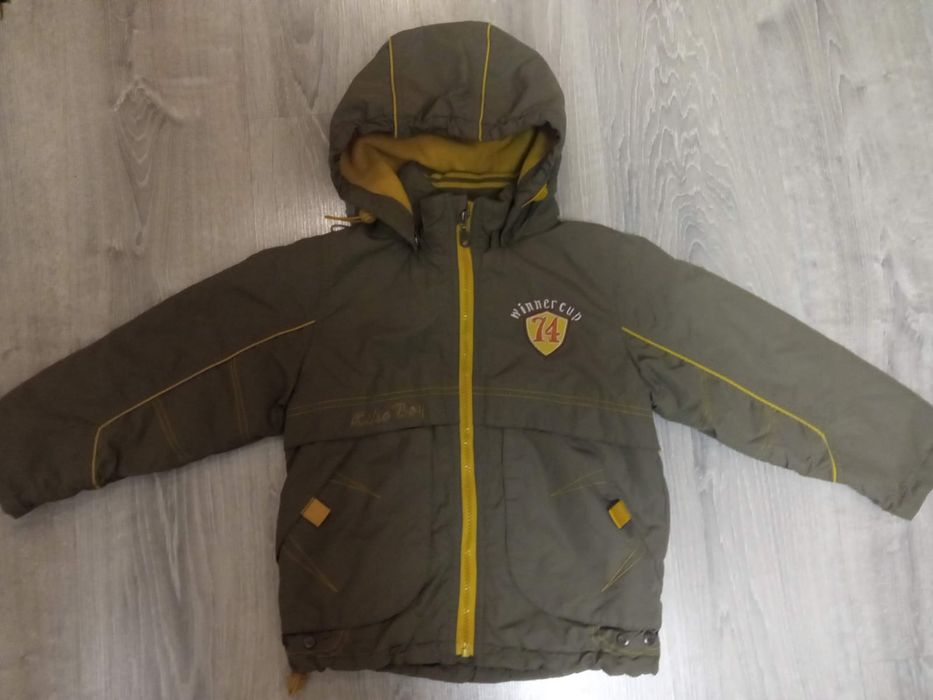 Продам костюм на мальчика.