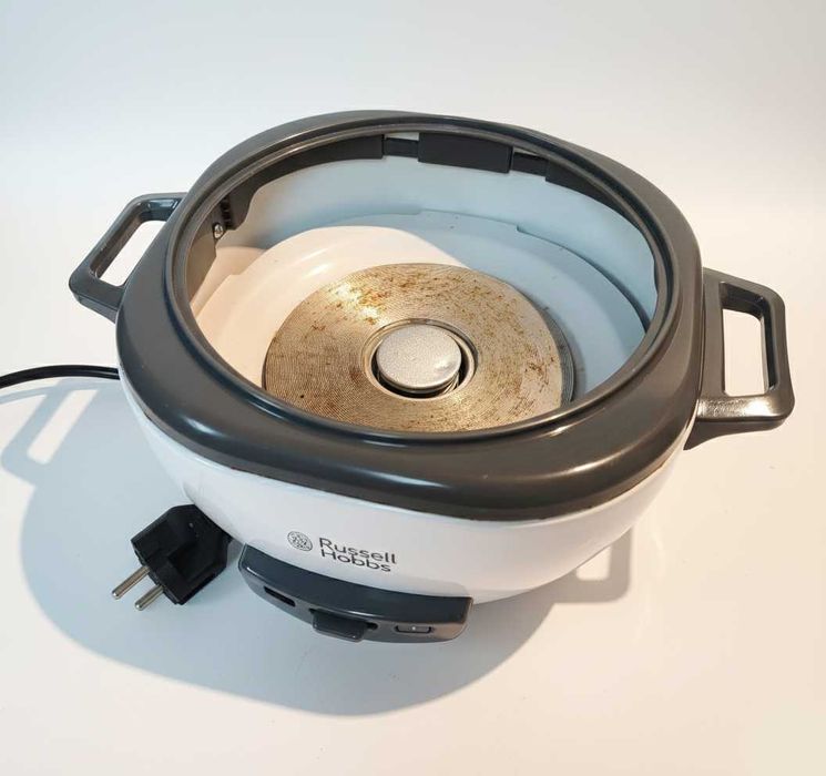 Aparad de gătit orez şi preparat la abur Russell Hobbs