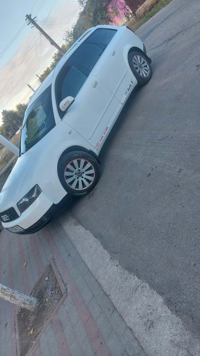AUDI A4 Avant 2004 — imagine 2