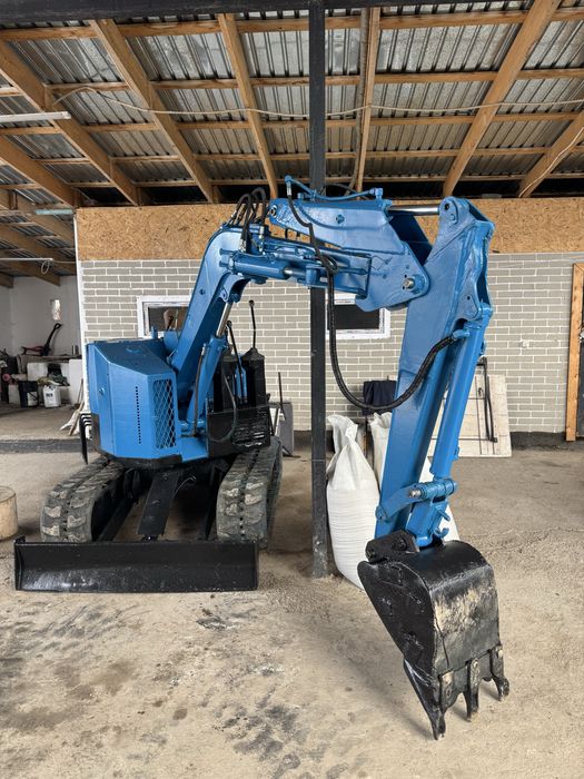 Мини  экскаватор