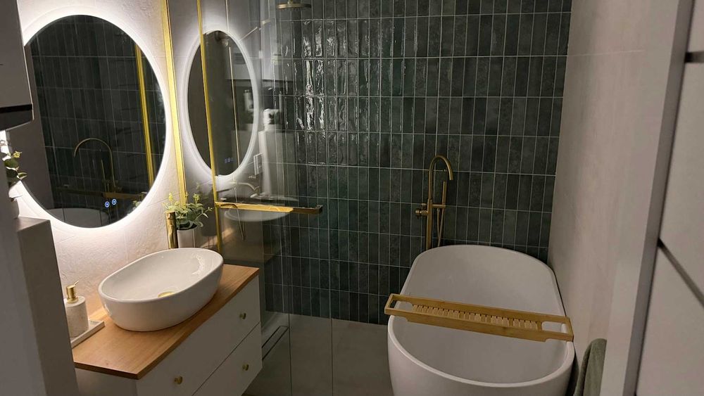 Apartament 4 camere Stefan cel Mare, et 2, renovat, mobilat , utilat modern , totul nou. 5 minute metrou
