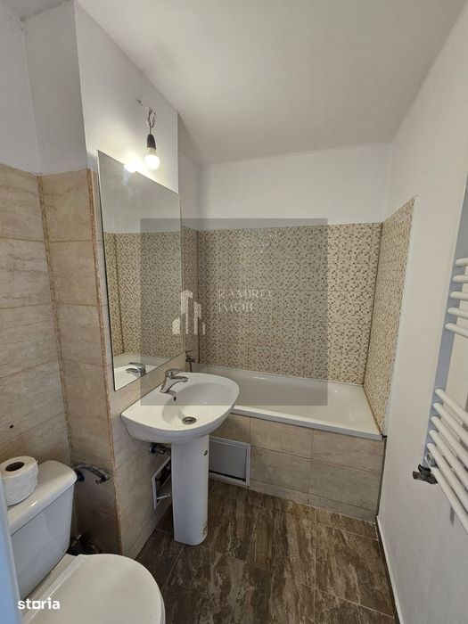 Apartament 3 camere 62m renovat - 10 minute mers de metrou Titan