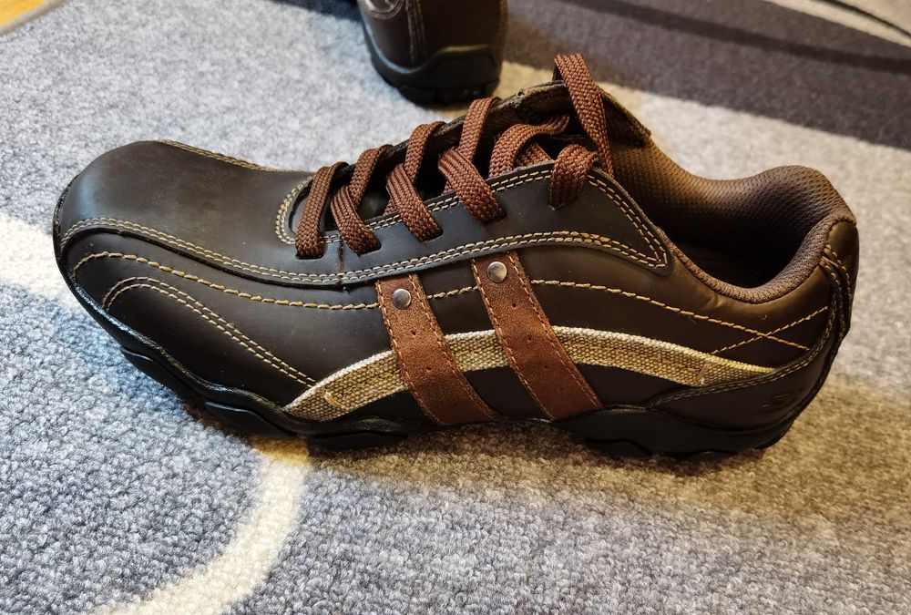 Спортно елегантни Skechers