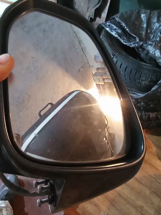 Продам Зеркало RAV4