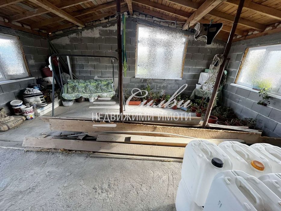 Двуетажна ТУХЛЕНА вила на плоча - м-т Под Манастира!