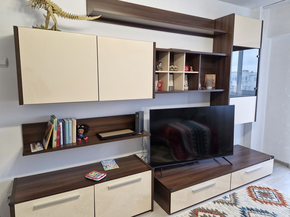 Vând Mobila de  sufragerie. Preț negociabil