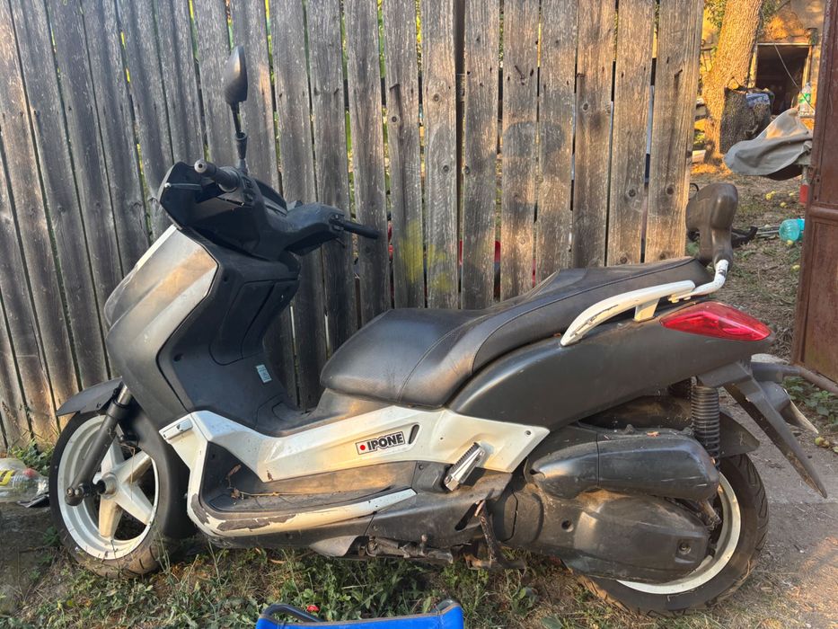 Motoreta benzină